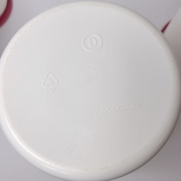 Tupperware One Touch Nesting Storage Canisters Container Set of 4 with Seals - Picture 9 of 10